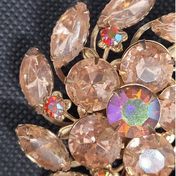 Vintage Luxe 1950s Flower Swirl Rhinestone Brooch Pink Red Retro Statement - Picture 9 of 10